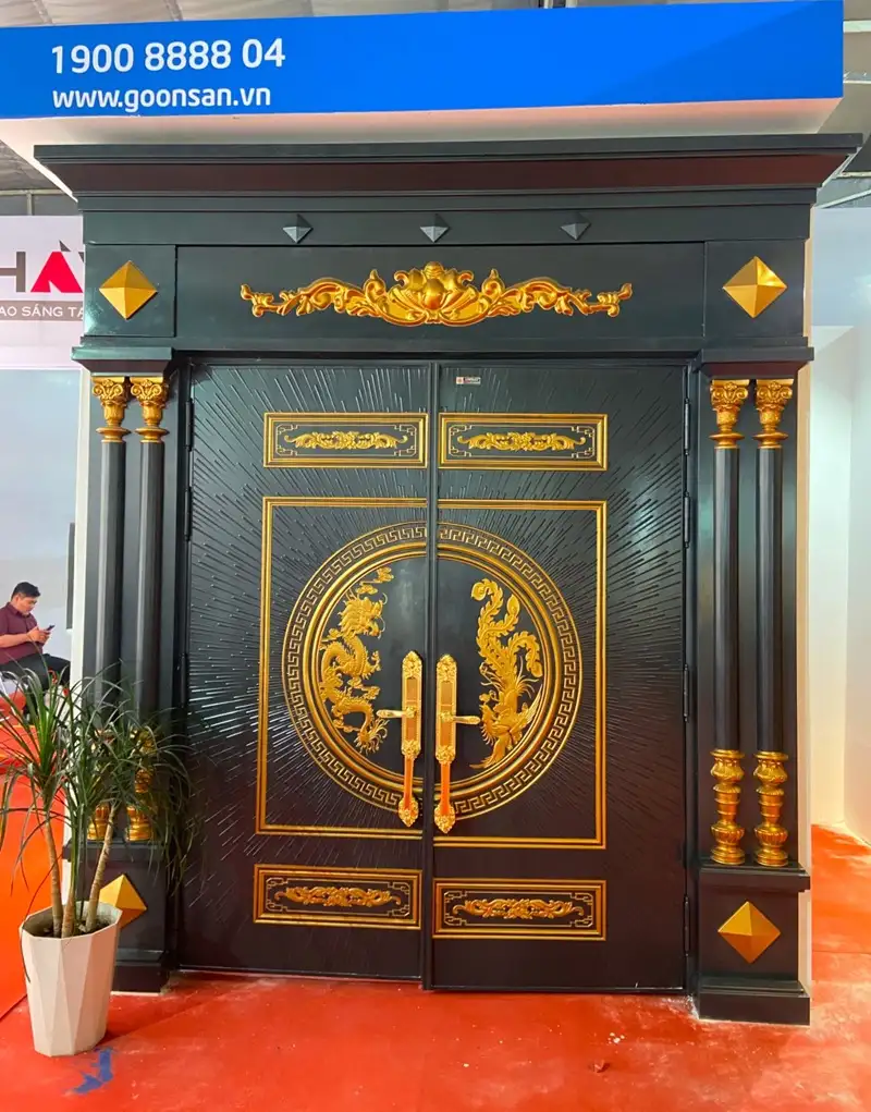 Cửa thép biệt thự Dominate không phải ai cũng làm được