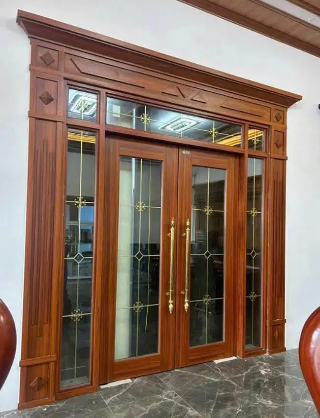 Mẫu cửa thủy lực Goonsan được lắp đặt trưng bày tại showroom siêu đẹp