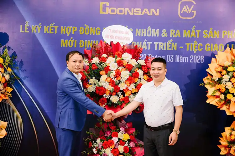 Anh Quang - Đại diện công ty Hà Thiên Kim phân phối chính thức các dòng cửa Goonsan tại Đà Nẵng
