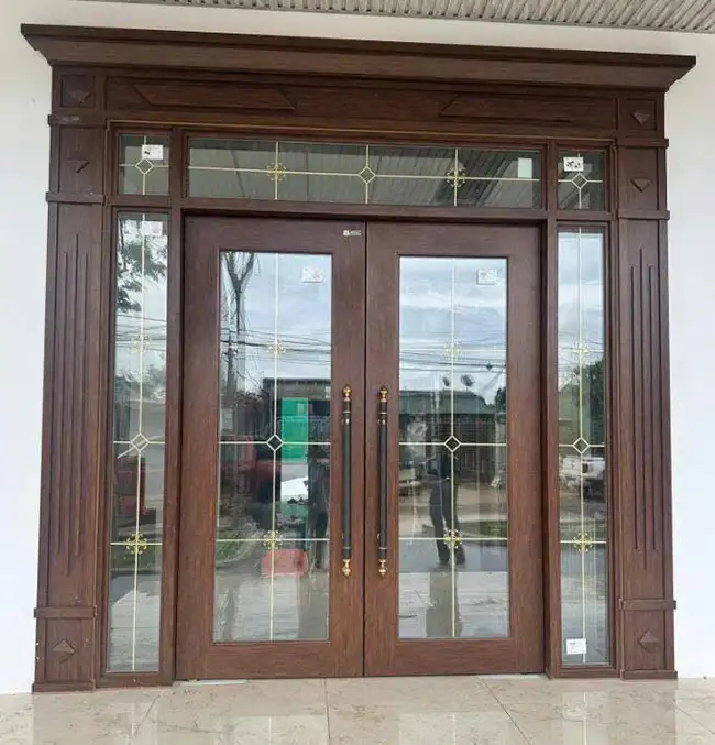 Mẫu cửa nhôm giả gỗ thủy lực cực êm phù hợp làm cửa phòng khách